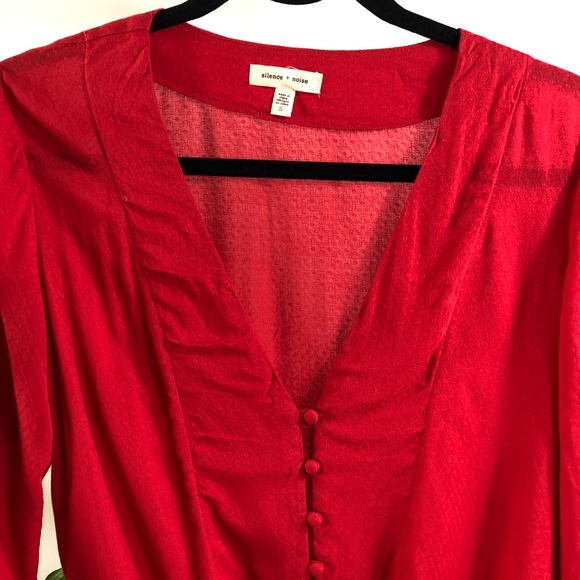 Red Silence + Noise Blouse - Picture 2 of 4